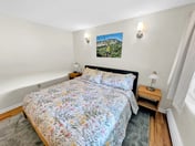 Cozy Stowe condo - close to skiing!