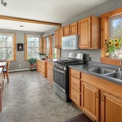 Cozy Waterbury Center Home