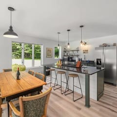 Charming & Renovated Stowe 4 BR Getaway