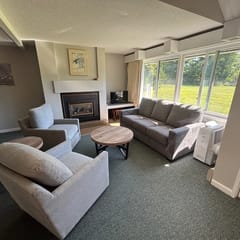 Stowe Condo with hot tub, pools, tennis courts!