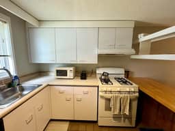 Stowe Condo with hot tub, pools, tennis courts!