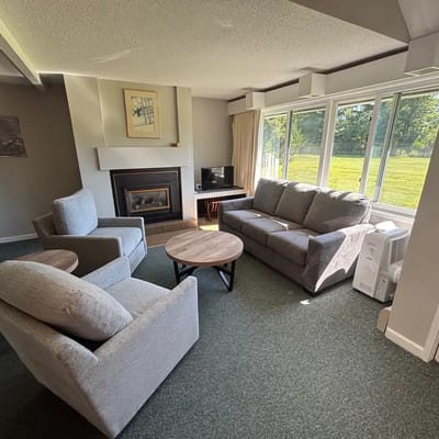 Stowe Condo with hot tub, pools, tennis courts!