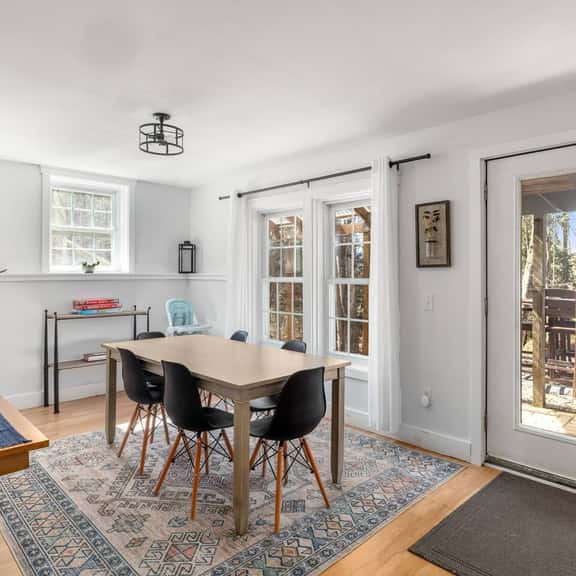 Fully Renovated & Modern 2 BR w/ Forest Views - Image 1