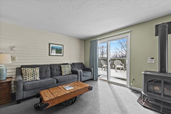 Mountain Haven | Cozy Stowe Escape - Image 1